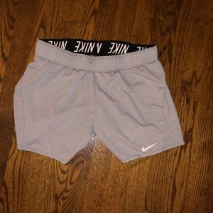GREY NIKE SHORTS